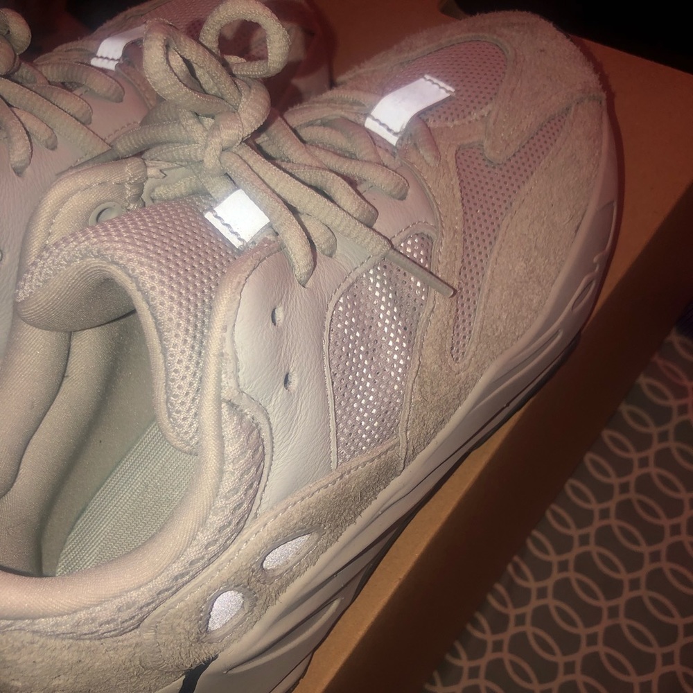Yeezy salt 700